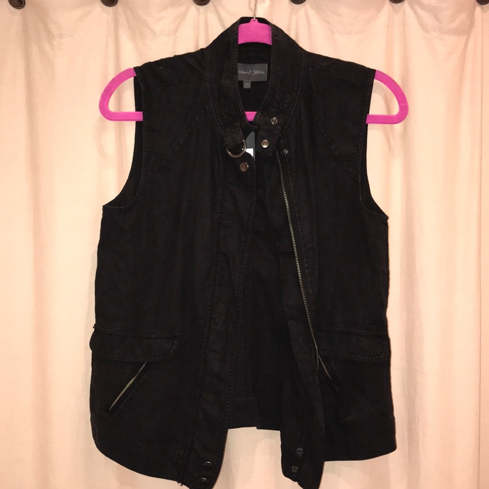 Black Michael Stars zip up vest